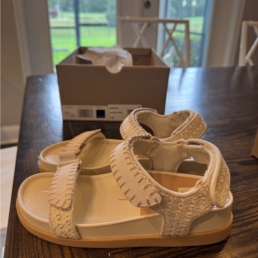 Dolce Vita Senora sandal, Sandstone, size 7
